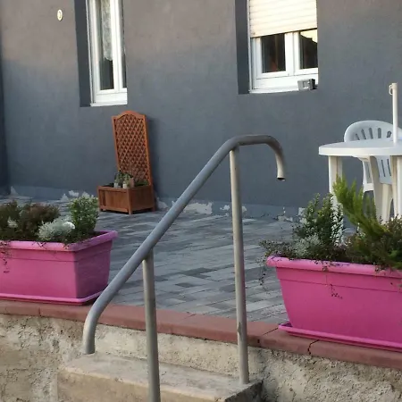 Apartment Meuble Les 3 Frontieres *
